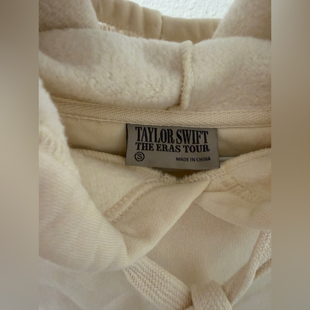 Taylor Swift Eras Tour Beige Hoodie Small Oversized Unisex Men’s Fit - Picture 5 of 5